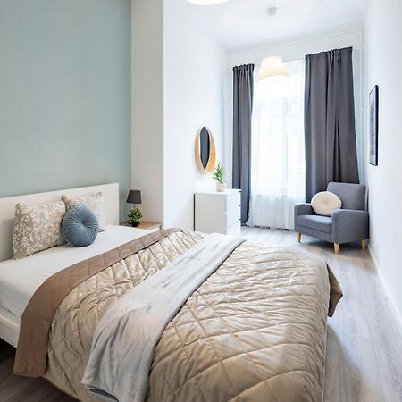 Super Central Cozy Apartment Next To The Budapest Eye Eksteriør billede